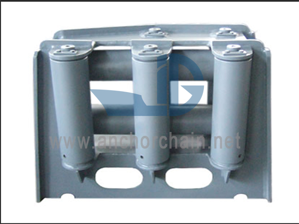 CB 3062-79 Девятироликовый клюз типа E